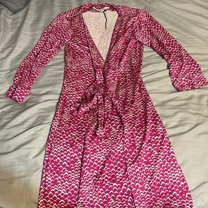Diane von Furstenberg pink and white wrap dress